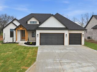 5324 N Seacrest Dr, Ozark, MO 65721