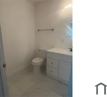 4 bed, 1900 sqft, $2,400 — Photo 2