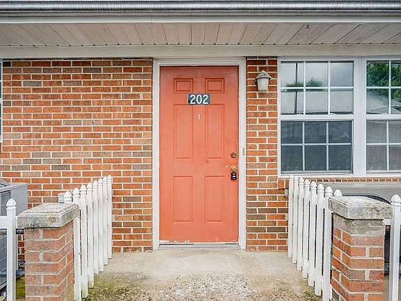 2nd image of 749 Nickelsville Hwy APT 202