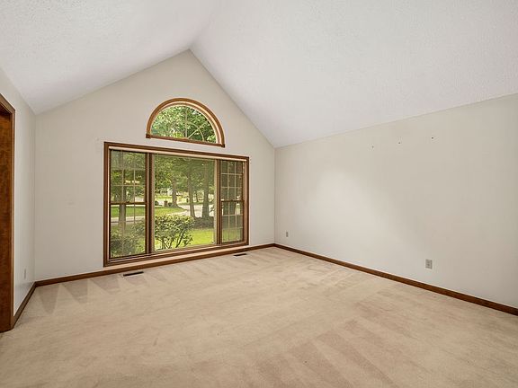 2nd image of 4710 N Lafern Way