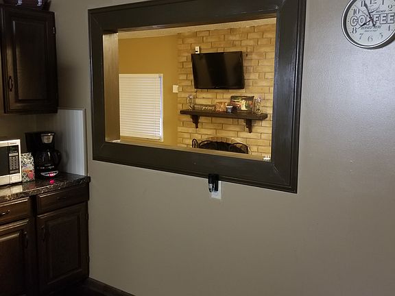 3rd image of 609 Catalina Dr
