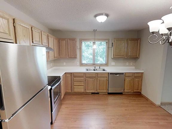 4th image of 2000 Park Pointe Ct