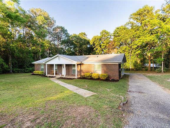 3rd image of 4815 Hoffman Rd