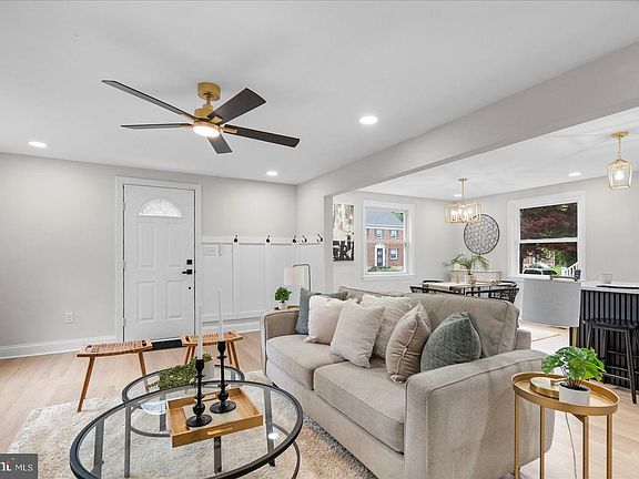 5th image of 6615 Laurel Dr