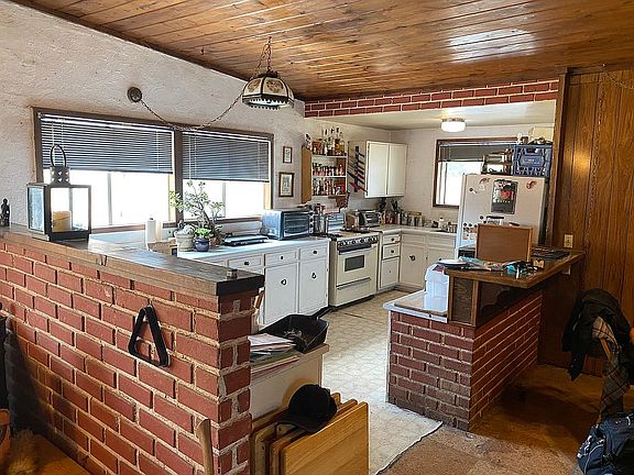 5th image of 1056 W Avenue J12