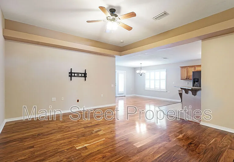 8932 Abbington Dr — Photo 2