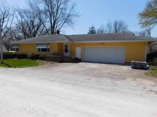 104 N 7th St, Chatsworth, IL 60921