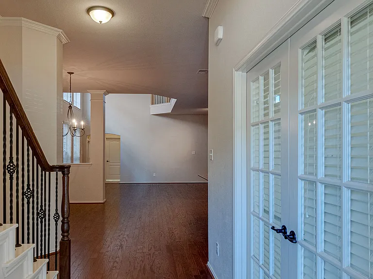 219 Knapford Sta — Photo 4