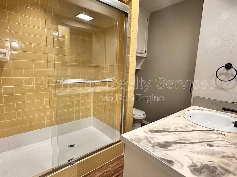 6713 Lyrewood Ln — Photo 15