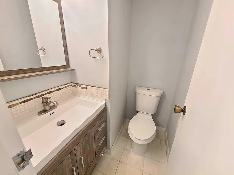 4354 NW 9th Ave #14-3C — Photo 9
