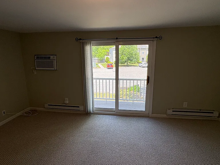 451 School St #12 — Photo 4