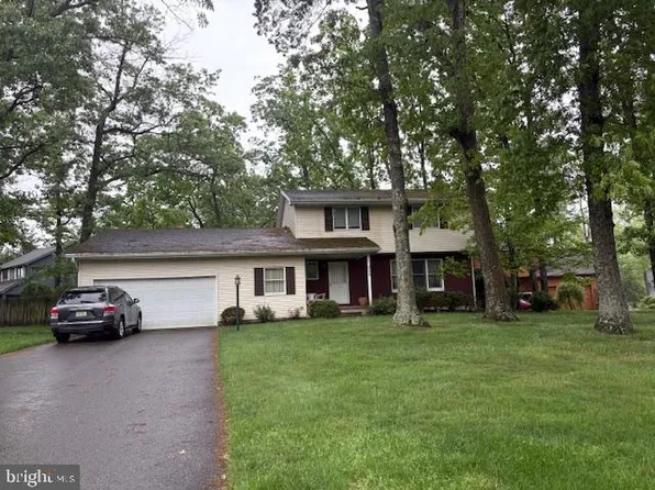 2219 Sanford Dr, Vineland, NJ 08361