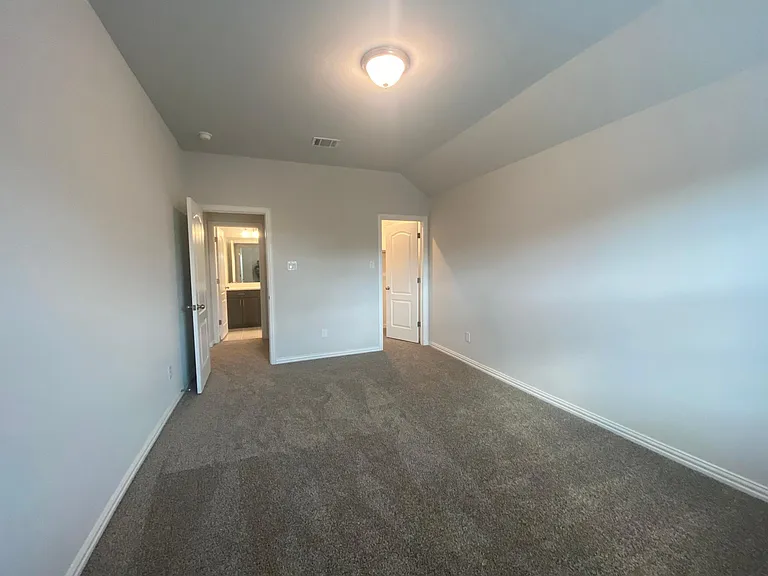 609 Silent Creek Cv — Photo 30