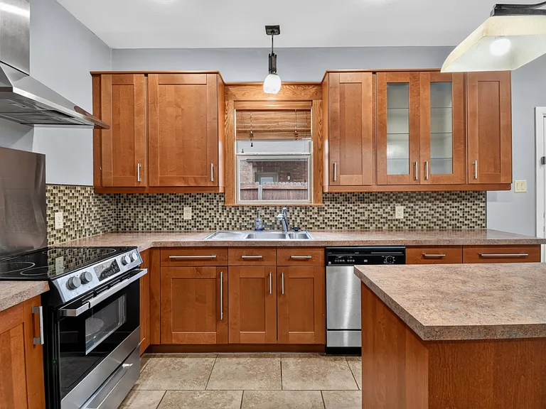 904 Solaris Pl — Photo 13