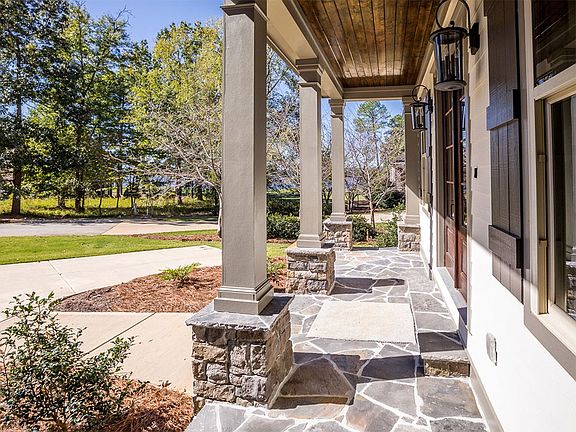 4th image of 1011 Pine Bluff Cir