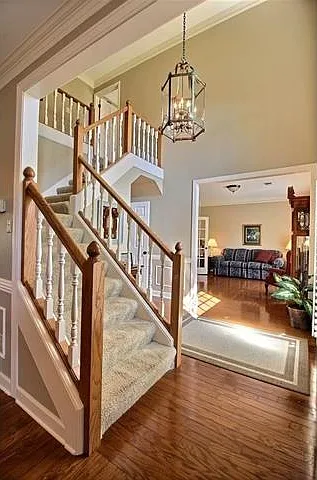 2345 Linkenholt Dr — Photo 3