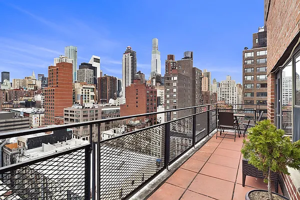 Sold by Nest Seekers International | media 5