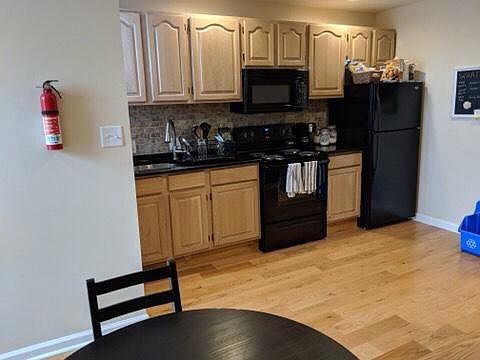 1st image of 1227 Belmont Ave