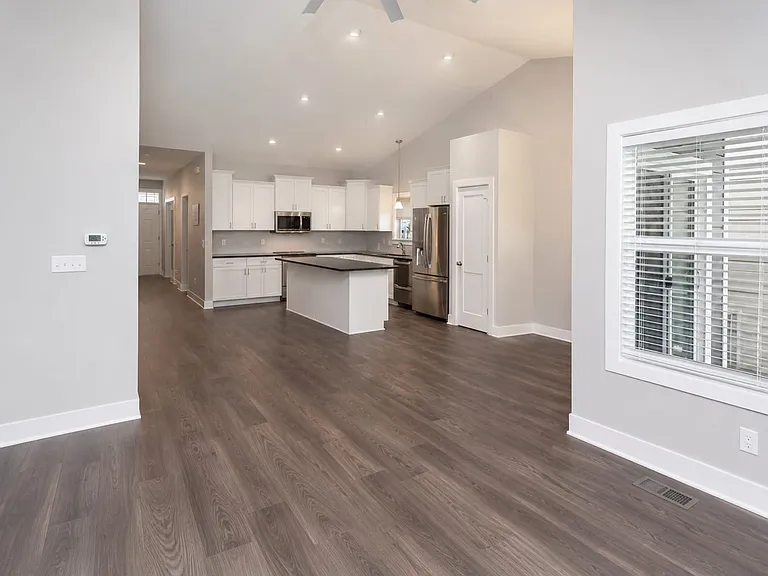 2714 NW 164th Ln — Photo 2
