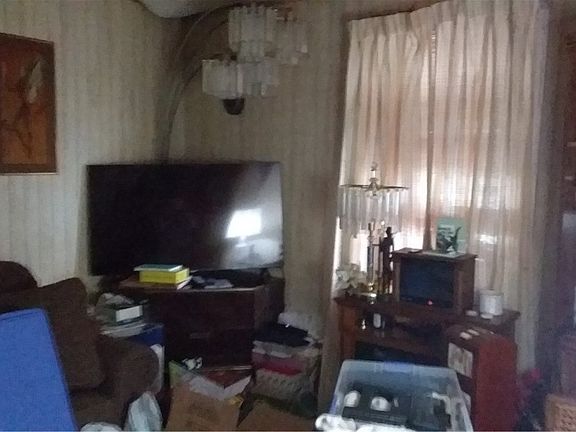 4th image of 1076 Wood Ave SW
