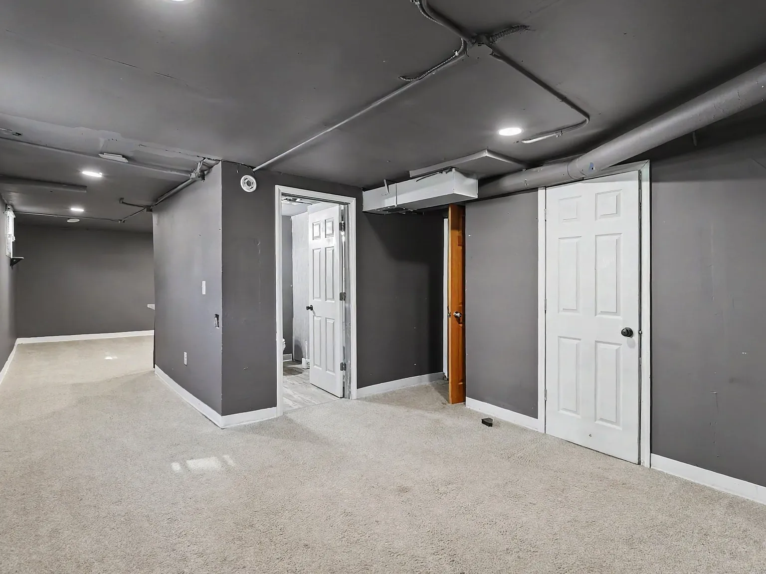 4 bed, 1900 sqft, $2,200 — Photo 4