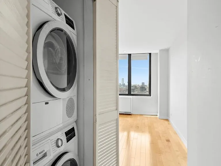 330 E 38th St #51D — Photo 6