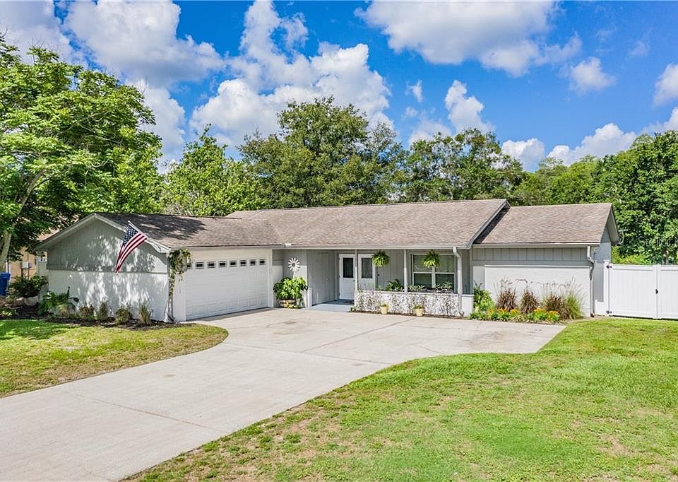 1st image of 14208 Briarthorn Dr
