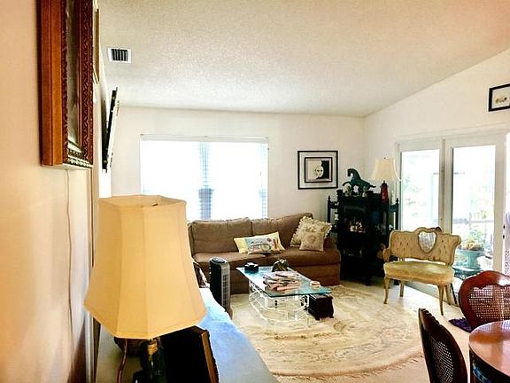 4th image of 15600 Bottlebrush Cir
