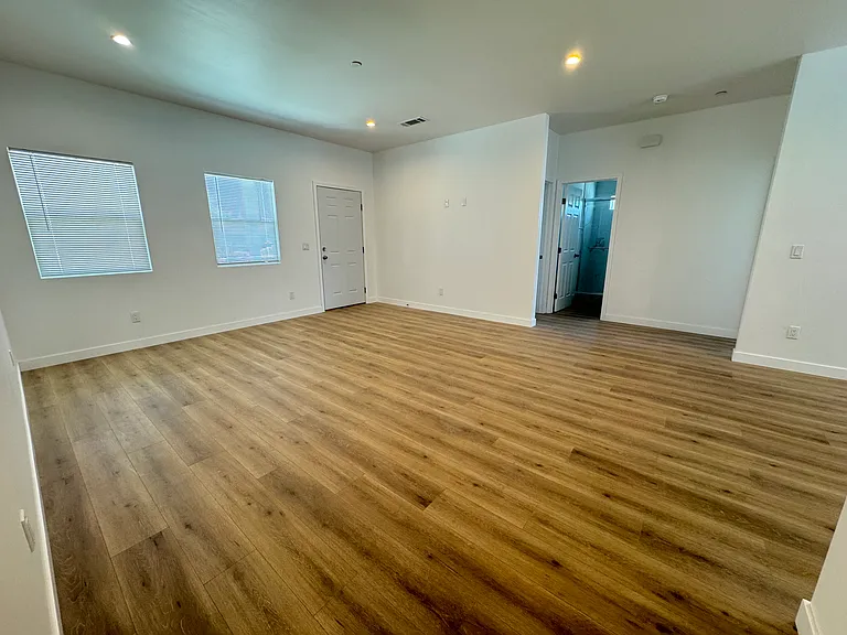 2822 Wall Ave — Photo 11