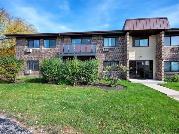 2620 N Windsor Dr Unit 201, Arlington Heights, IL 60004