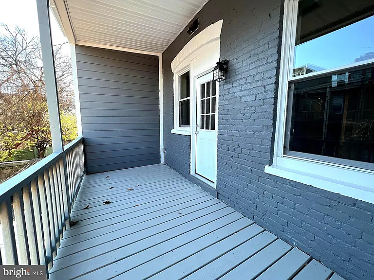 1210 Half St SW — Photo 27