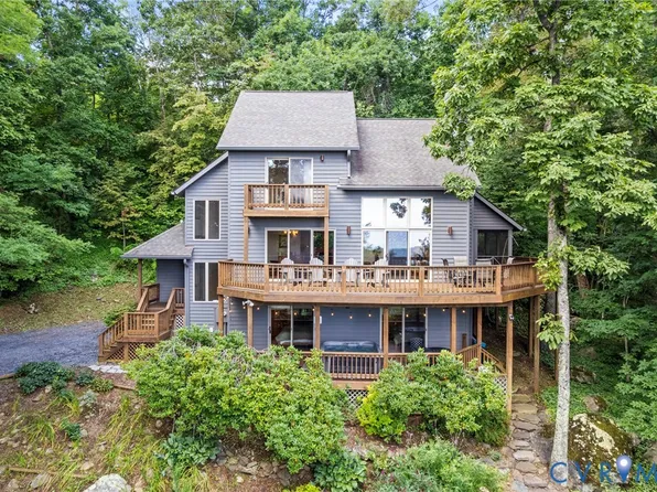 130 Chestnut Pl, Wintergreen Resort, VA 22967