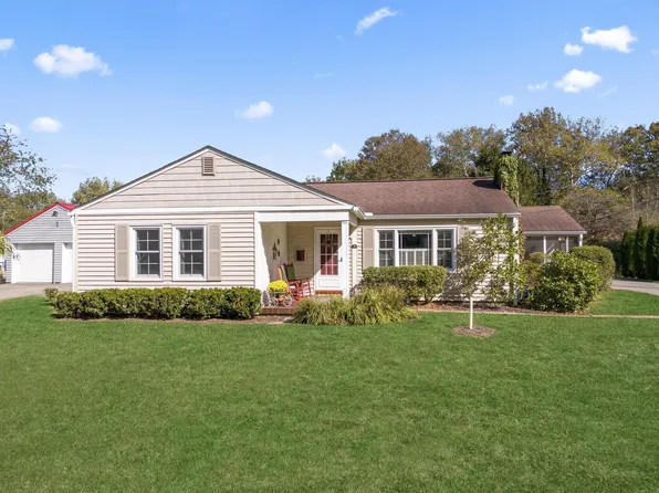 36 Hall Ave, Newark, OH 43055