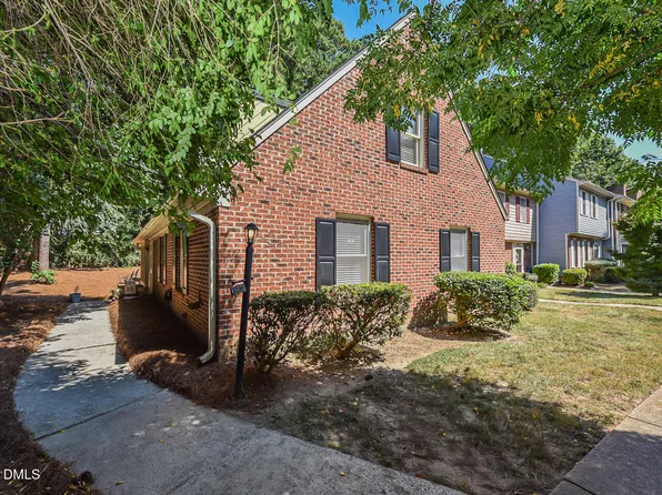 5674 Hamstead Xing, Raleigh, NC 27612