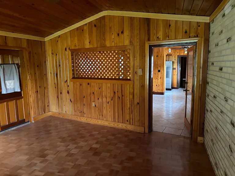 209 Bayshore Dr — Photo 11