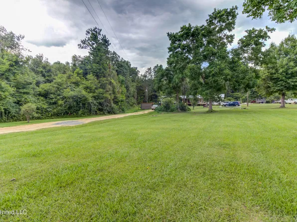 18 Elijah Ln, Perkinston, MS 39573