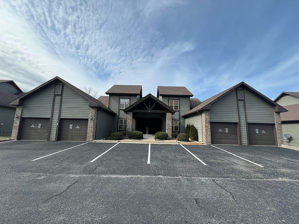 1241 Golf Dr #1