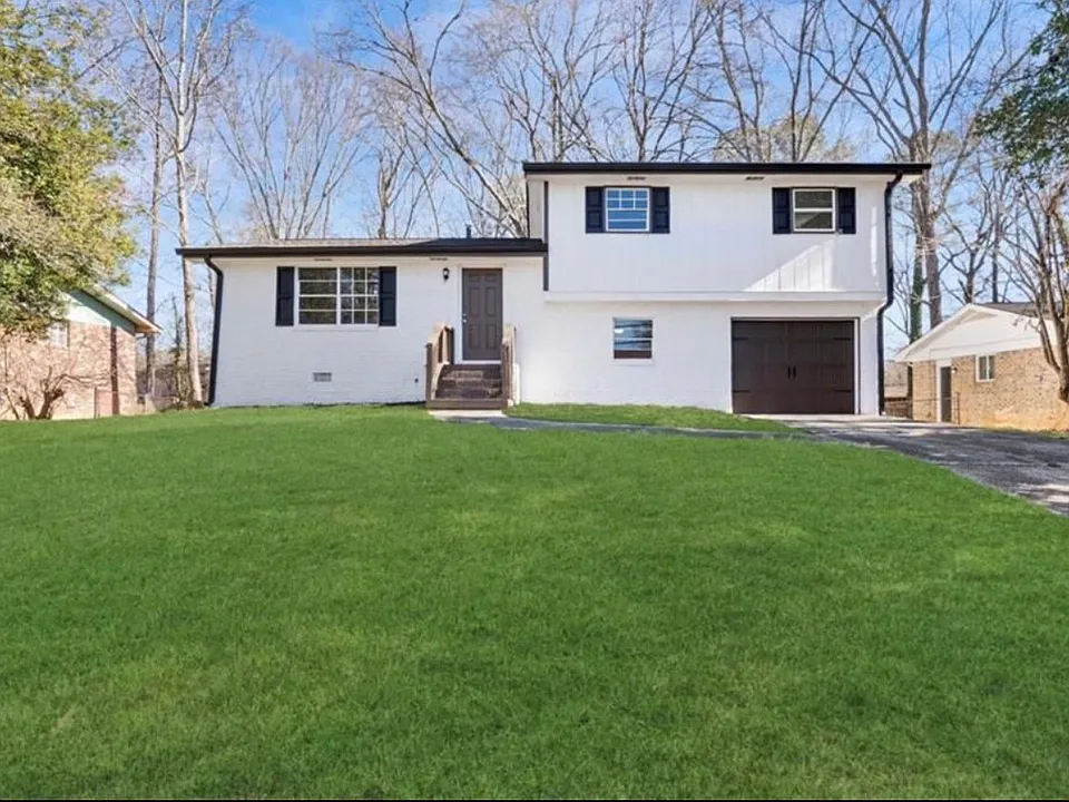 3800 Leisure Ln