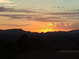 2559 Summit Dr, Escondido, CA 92025