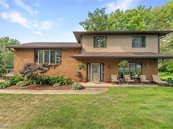 1120 W Comet Rd, Clinton, OH 44216