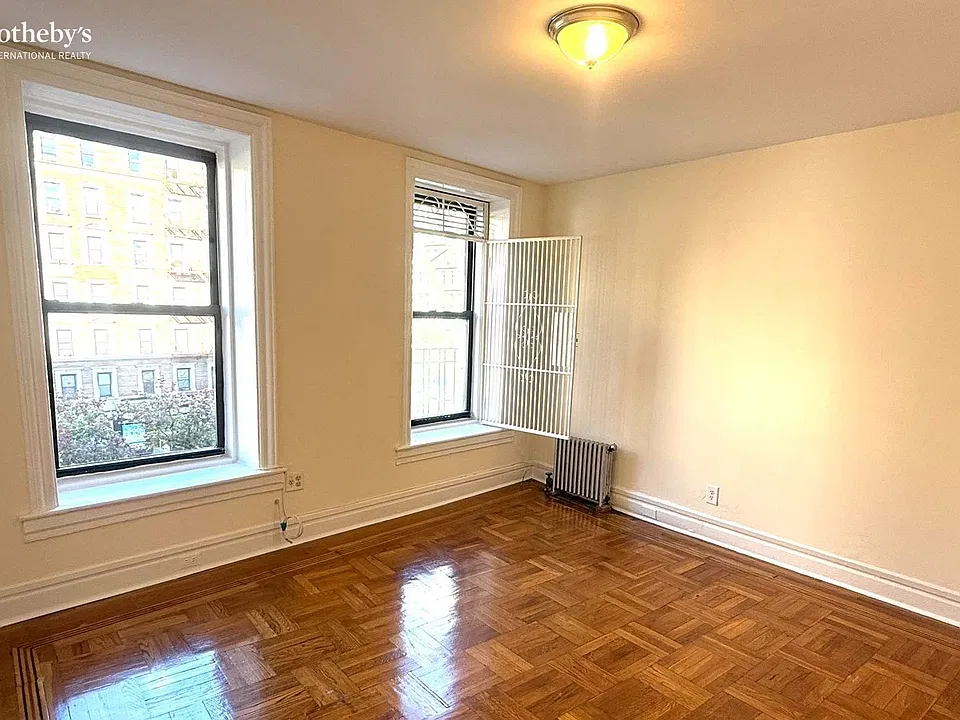 2708 Broadway #10