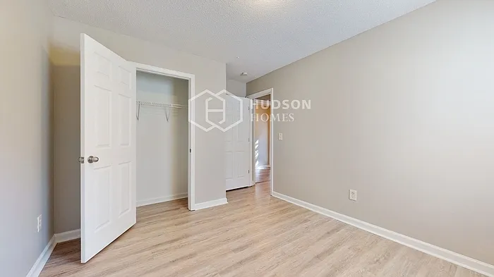 141 Greystone Cir — Photo 18