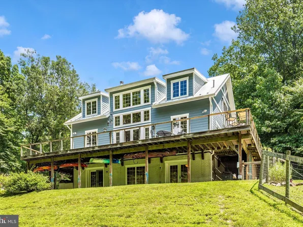 8089 Fingerboard Rd, Frederick, MD 21704