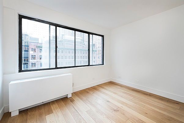1st image of 230 E 44th St APT 8D