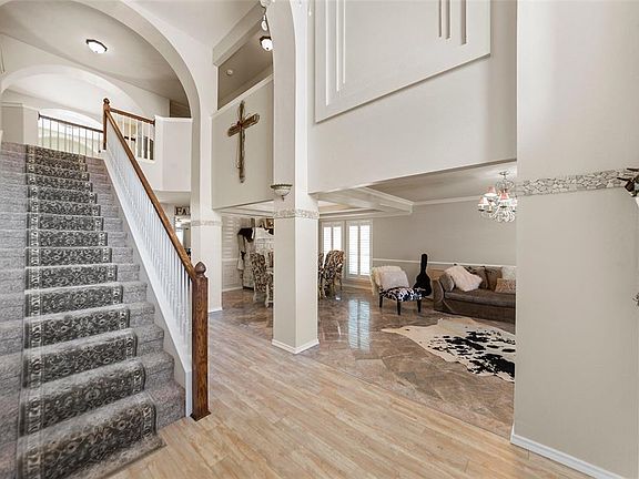 4th image of 101 Briergate Ln