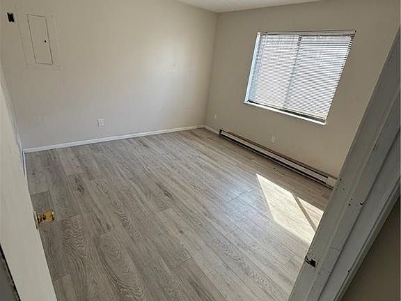 3rd image of 658 Sumner St #662