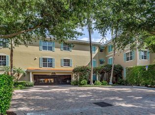 601 7th Ave S APT 101, Naples, FL 34102