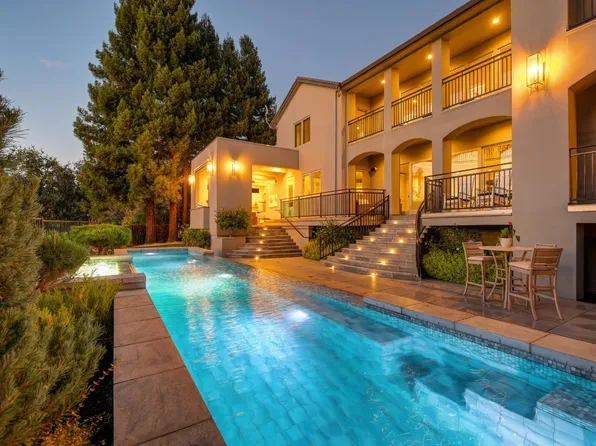 2363 Clubhouse Dr, Rocklin, CA 95765