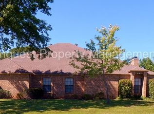 6018 Plantation Dr, Tyler, TX 75703