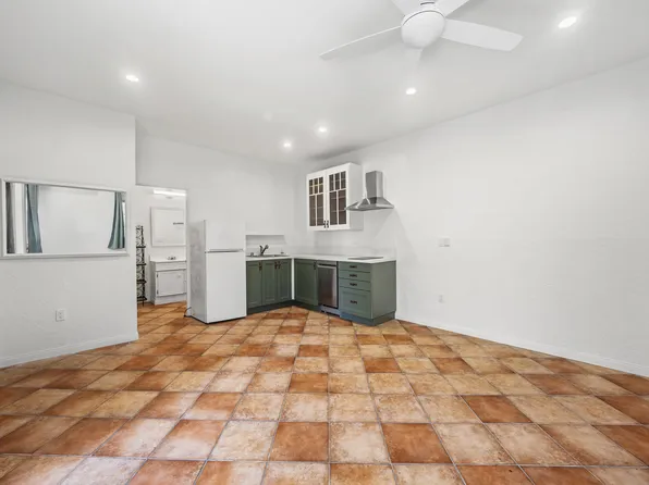 166 N Arnaz Dr #166A, Beverly Hills, CA 90211